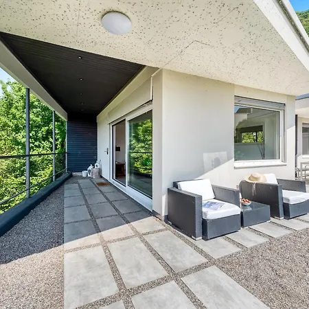 Apartment Secret Of With View - Happy